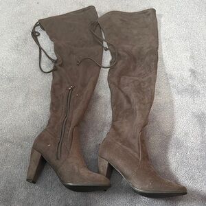 Elegant Over-the-Knee Brown Boots